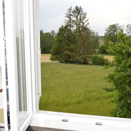 Chez Therese Et Marguerite Guest house